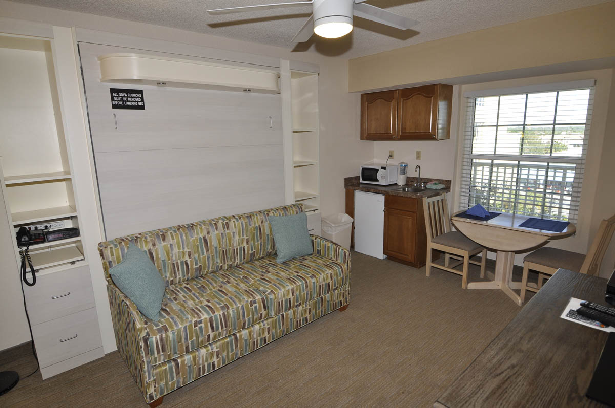 3 Bedroom / Efficiency Room (Room #406)