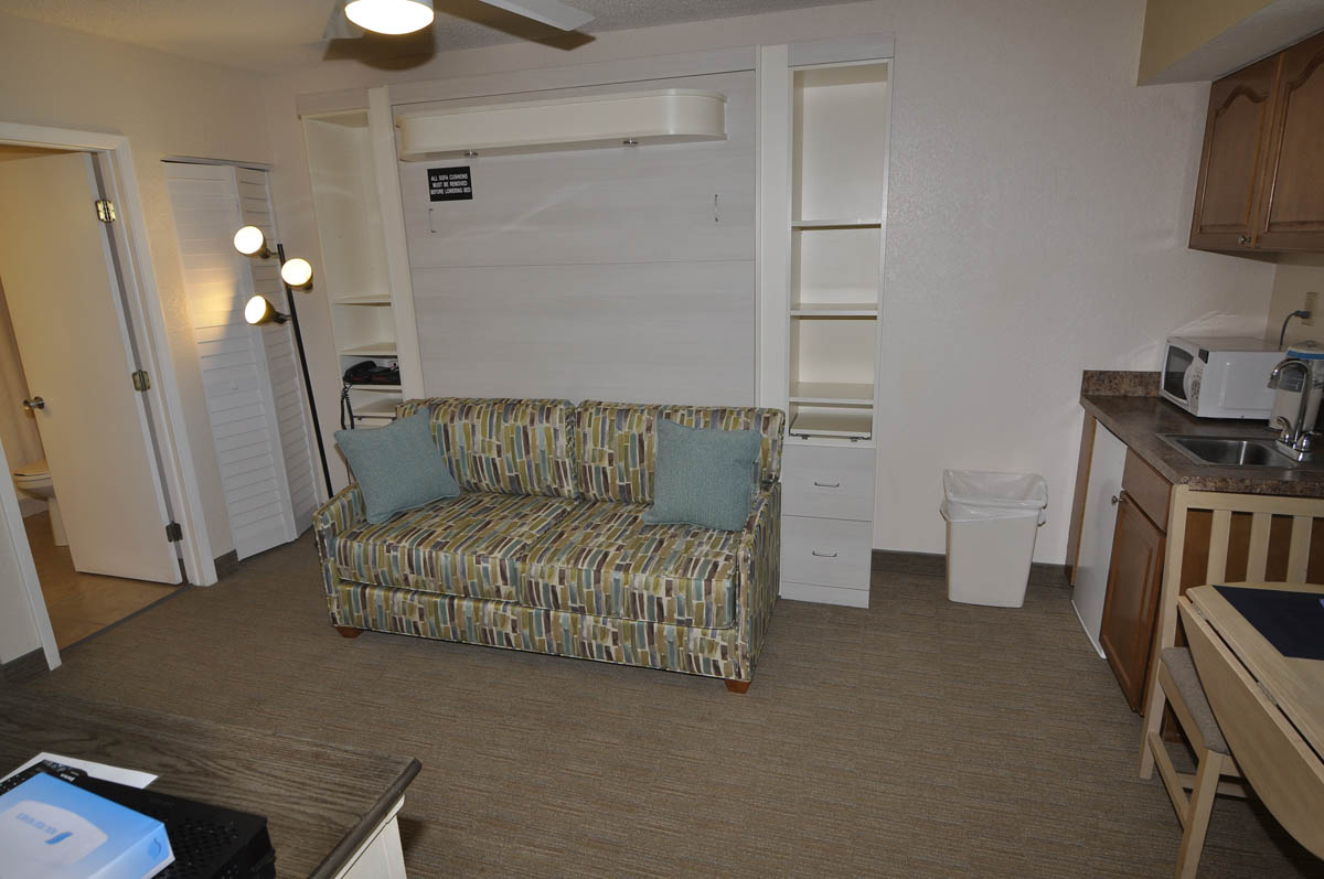 3 Bedroom / Efficiency Room (Room #406)