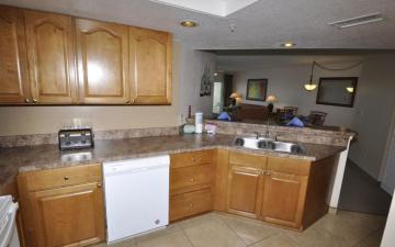3 Bedroom Room (Room #406) Full Kitchen