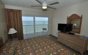 3 Bedroom Room Beach View (Room #406)