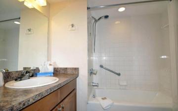 3 Bedroom / Efficiency Room (Room #406)