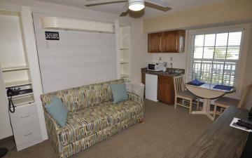 3 Bedroom / Efficiency Room (Room #406)